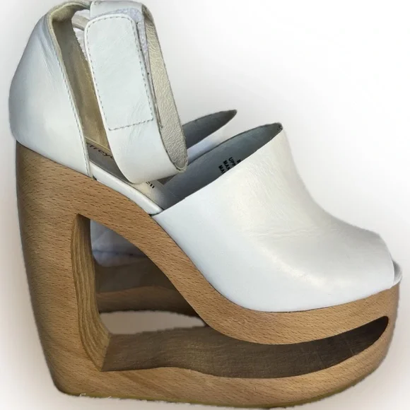White Leather platform wedges - Picture 3 of 10